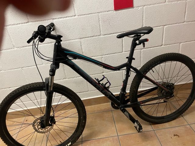 Bicicleta impecable Chica Liv