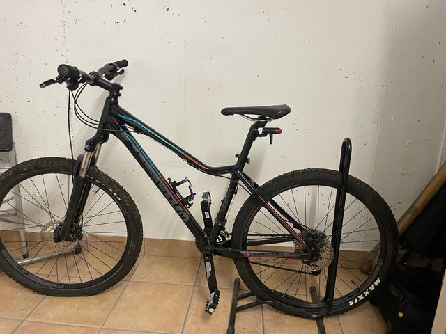 Bicicleta impecable Chica Liv