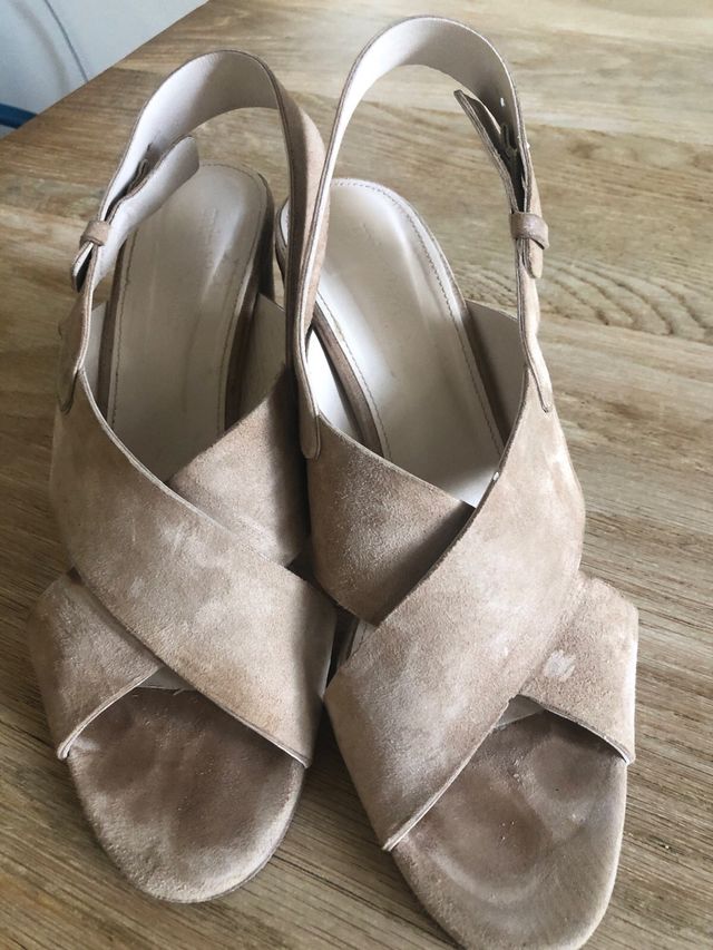 Sandalias piel color topo talla 40