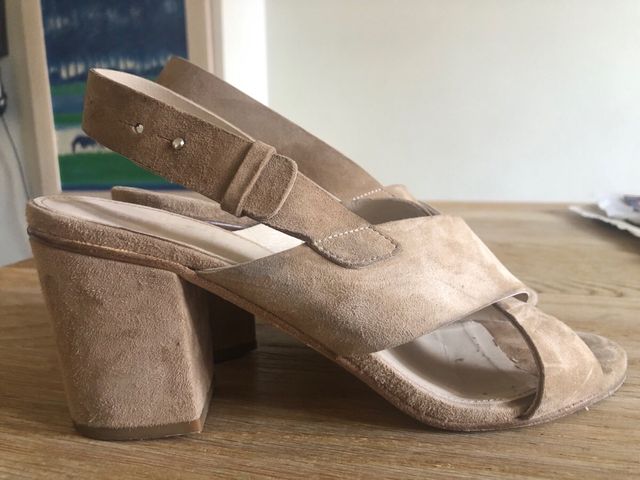 Sandalias piel color topo talla 40