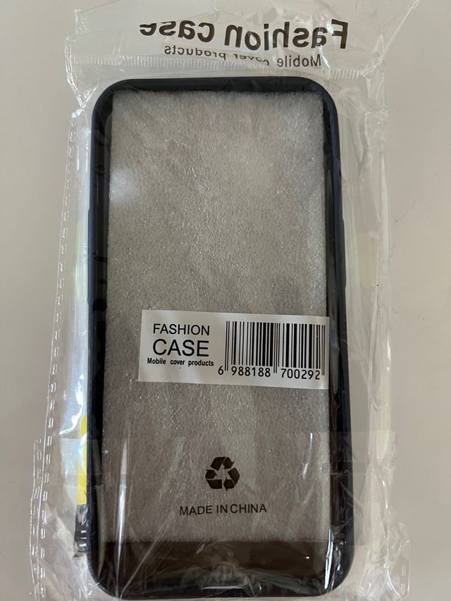 Carcasa y protector para iphone 13