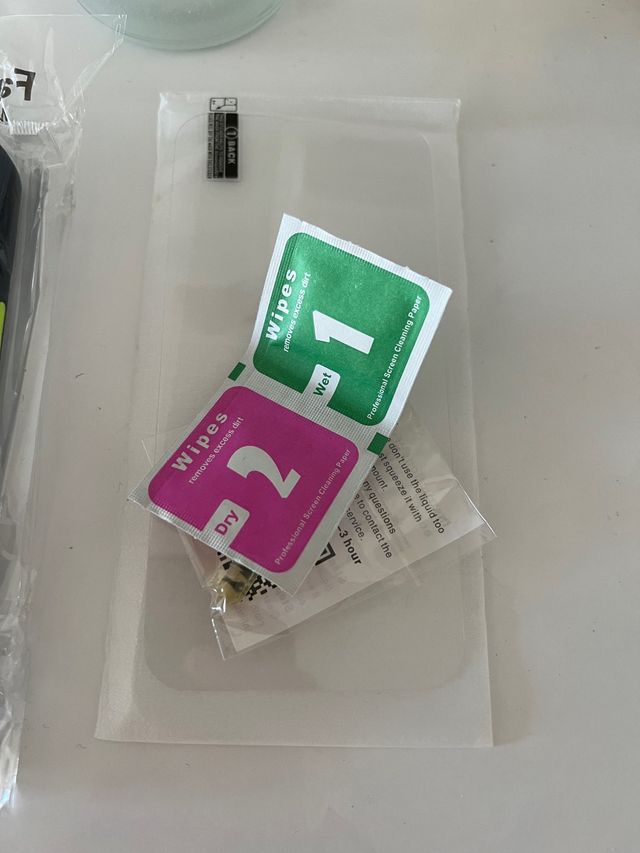 Carcasa y protector para iphone 13