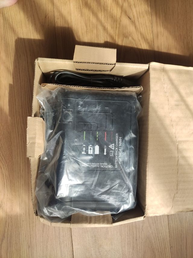 BATTERY PACK CHARGER NiCd/ NiMH