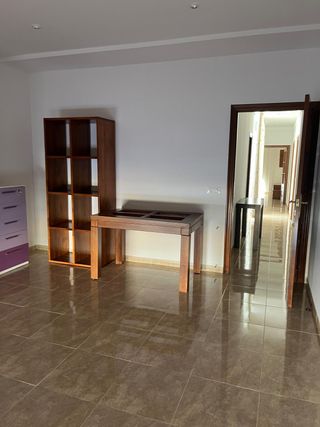 CASA DE 3 PLANTAS DE 170 m2 (LOCAL PISO BUHARDILL