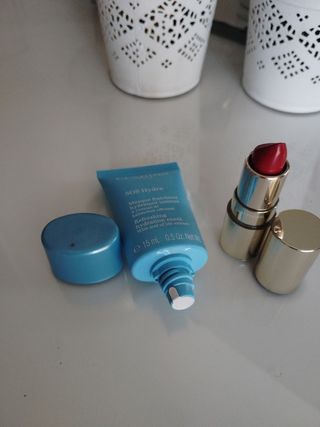 Labial clarins 742, color rojo, de bolso