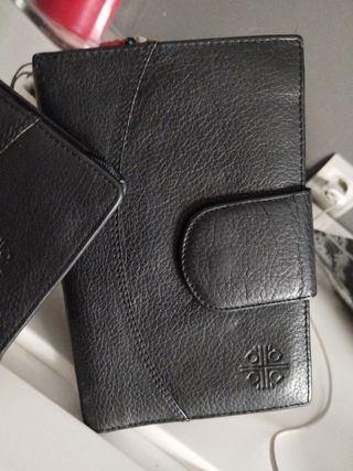 Conjunto de monedero y porta monedas