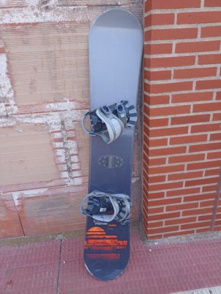 Tabla snow con fijaciones