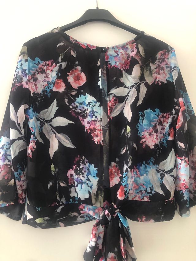 BLUSA fiorita 🌺