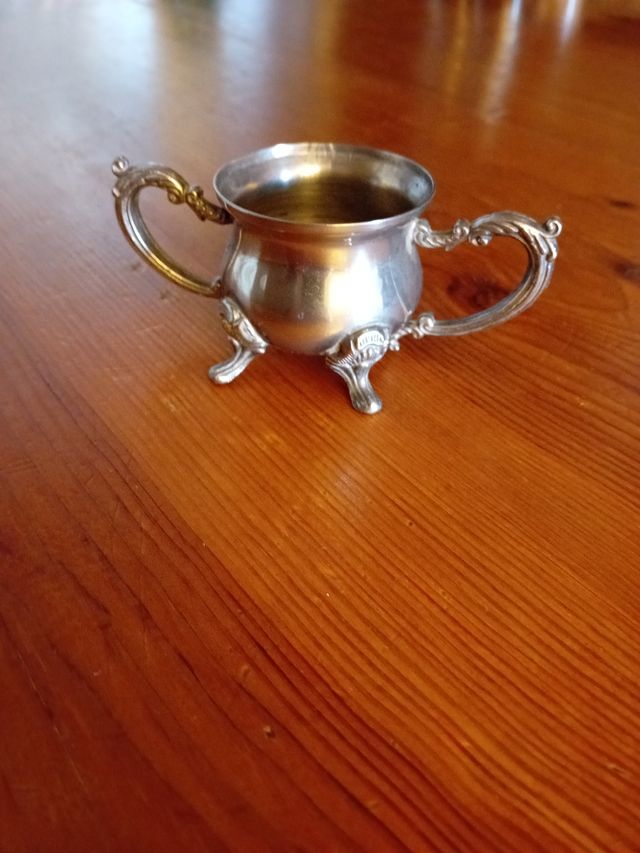 Dos cuencos antiguos