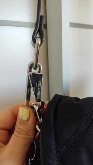 Bolso negro acolchado de Bimba y Lola