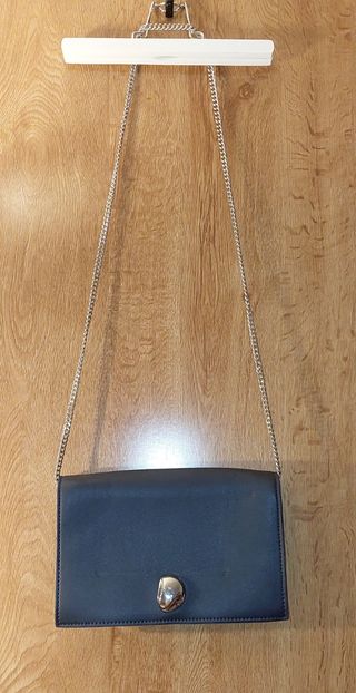 Bolso Clutch Sobre Solapa Cadenas Zara