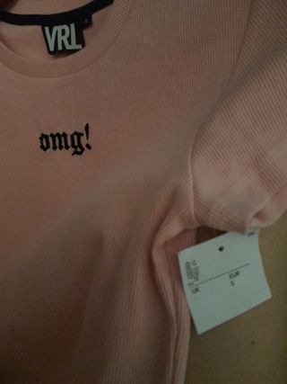 Camiseta viral rosa OMG