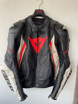 Conjunto Dainese dos piezas cuero