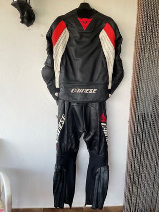 Conjunto Dainese dos piezas cuero