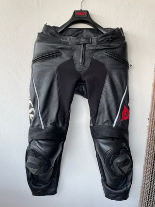 Conjunto Dainese dos piezas cuero