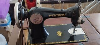 Maquina de coser antigua