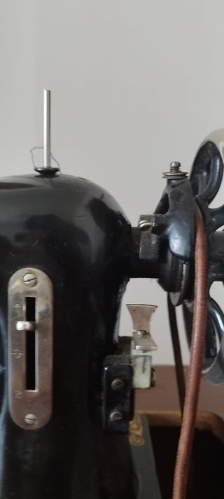 Maquina de coser antigua