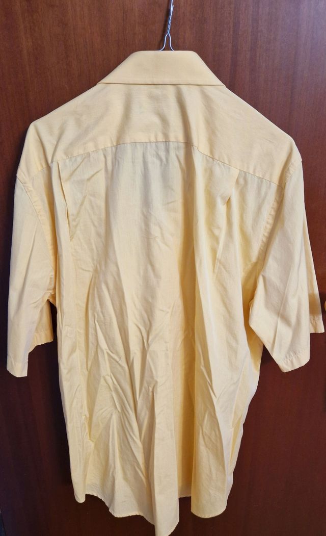 Camicia giallo pastello