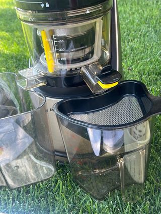 Extractor prensado en frío Essential Slow juicer 