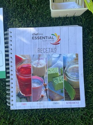 Extractor prensado en frío Essential Slow juicer 