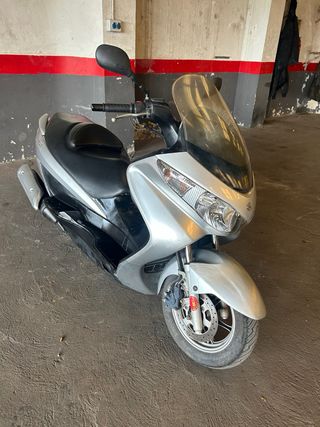 Suzuki burgman 125