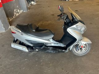 Suzuki burgman 125