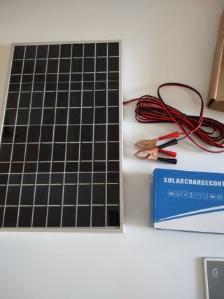 Pannello fotovoltaico 12V con regolatore di carica