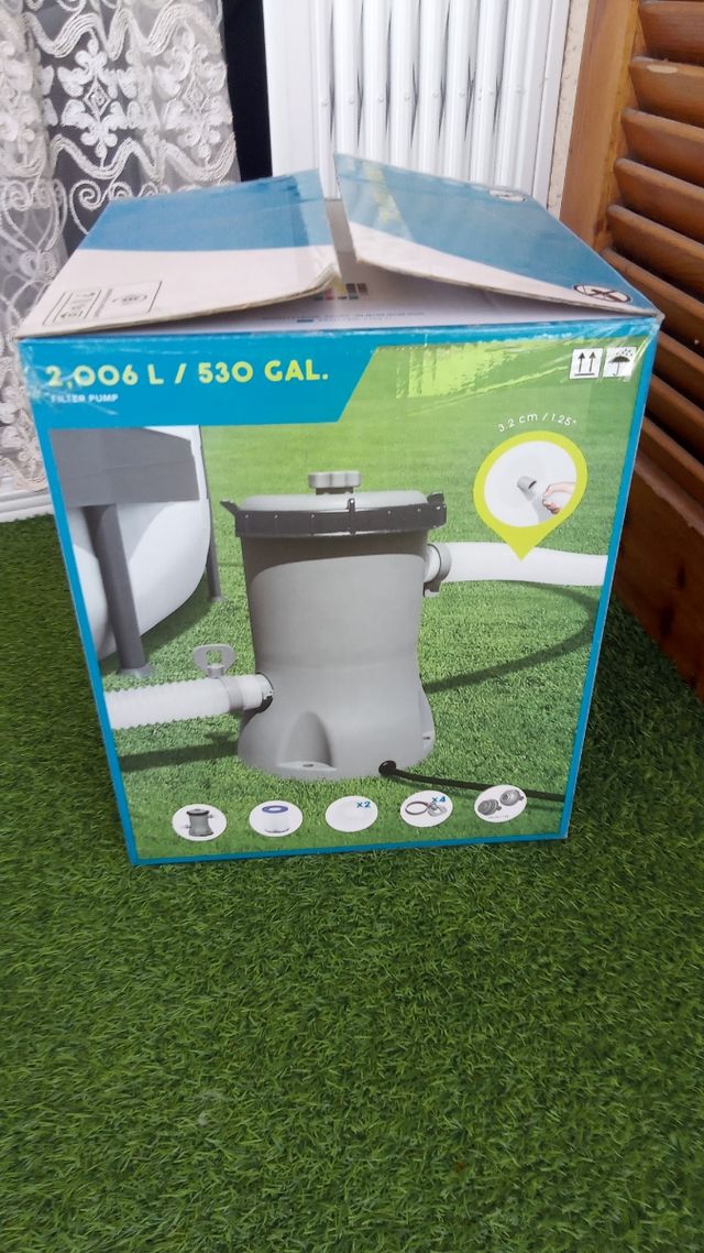 Motor de piscina nuevo con filtro nuevo