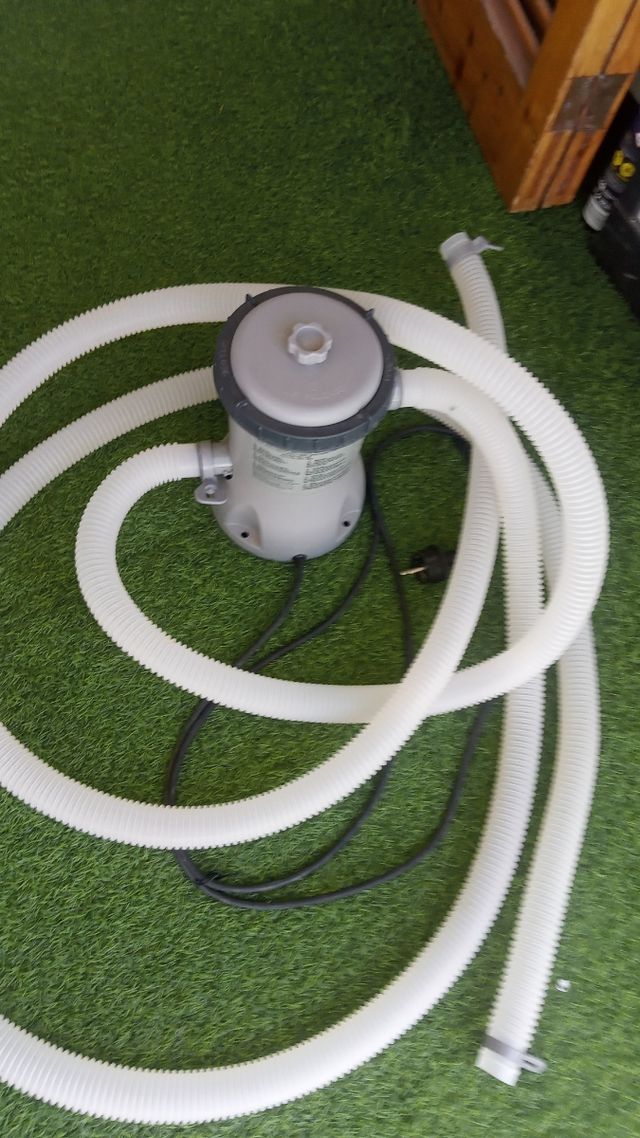 Motor de piscina nuevo con filtro nuevo