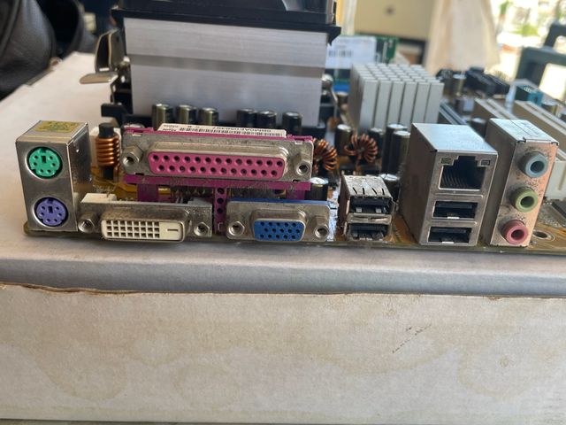 Scheda madre Asus A8N-VM/S