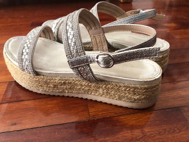 Sandalias piel plateadas brillos numero 39