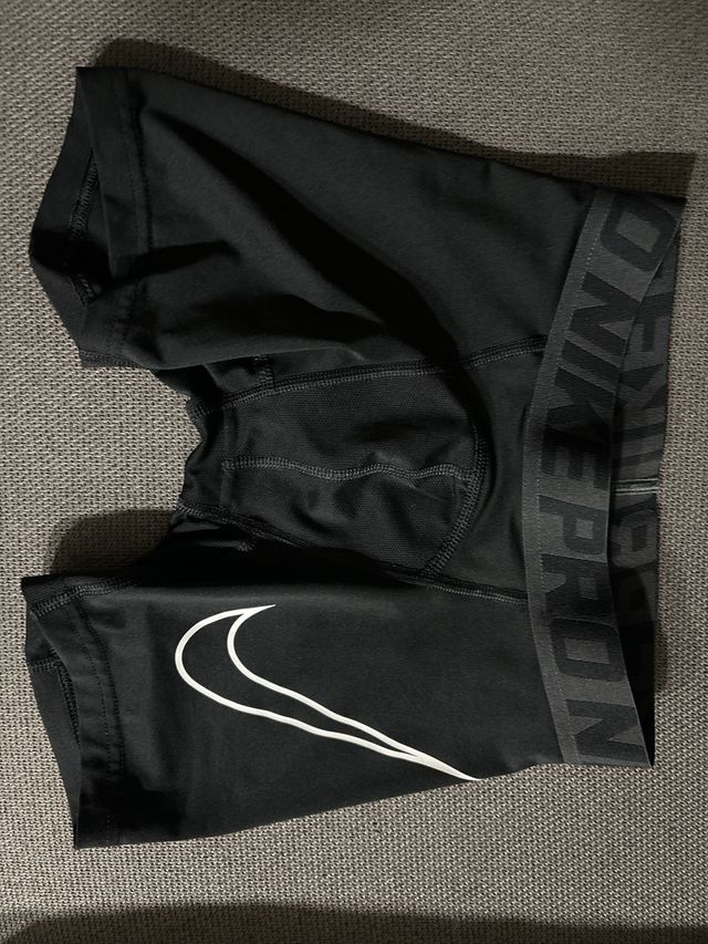 Pantalon deporte Nike 