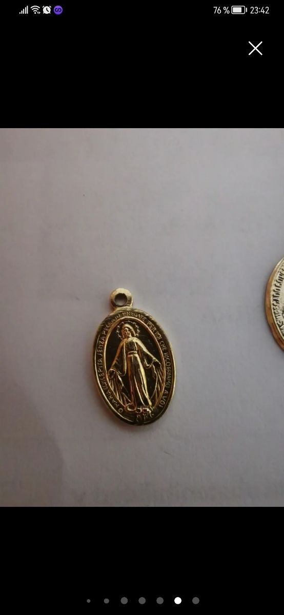 Cuatro medallitas por 5€