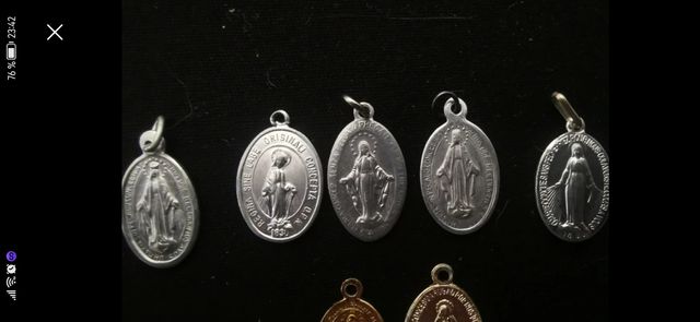 Cuatro medallitas por 5€