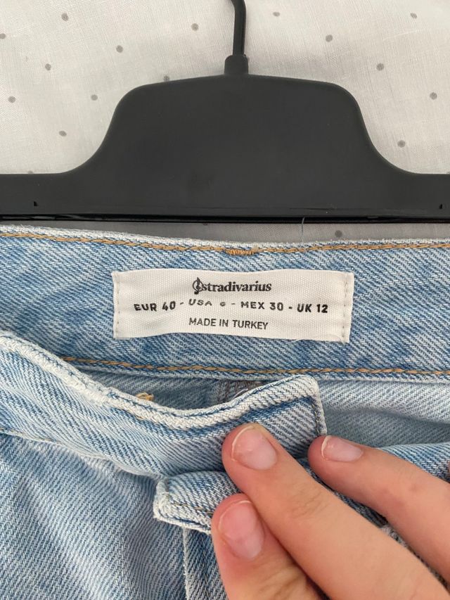 Pantalón Vaquero Corto Stradivarius