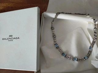 Collar de Balenciaga