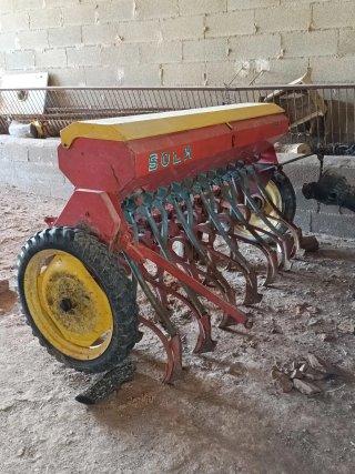 Sembradora cereal 13 brazos
