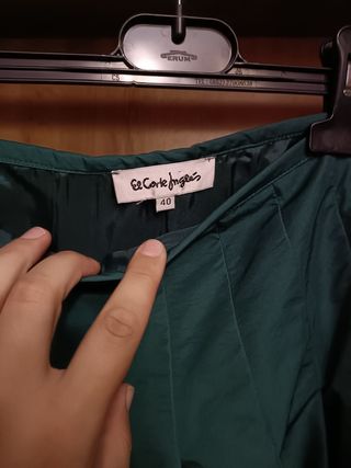 Falda verde de fiesta
