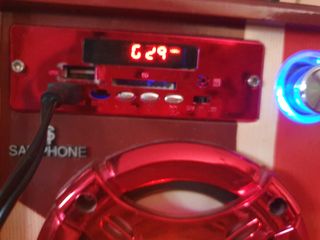 Altavoz radio y usb Inglaterra big beng