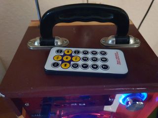 Altavoz radio y usb Inglaterra big beng