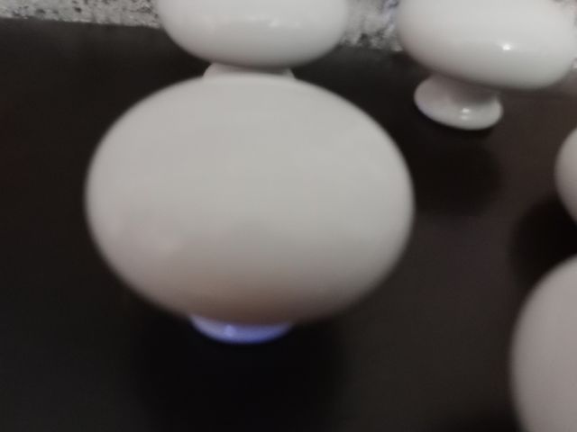 LOTE 8 POMOS  Tiradores de PORCELANA  Blanca  3mm.