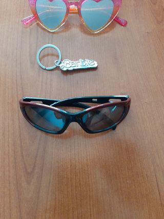 Gafas sol+llavero barie