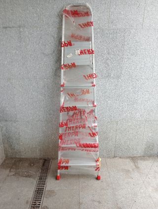 Escalera tijera nueva (sherpa)