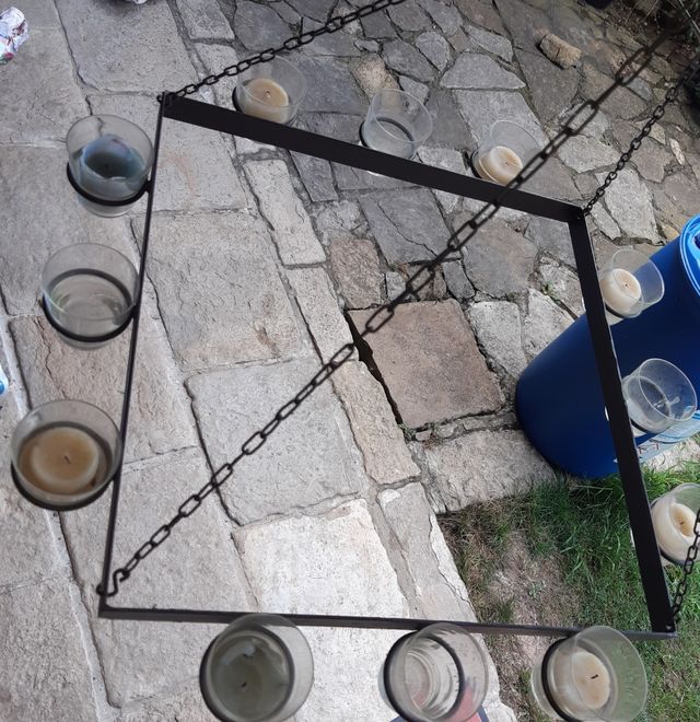 Lámpara de velas y hierro