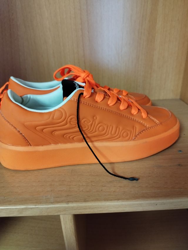 Zapatillas desigual naranja 🧡 talla 38