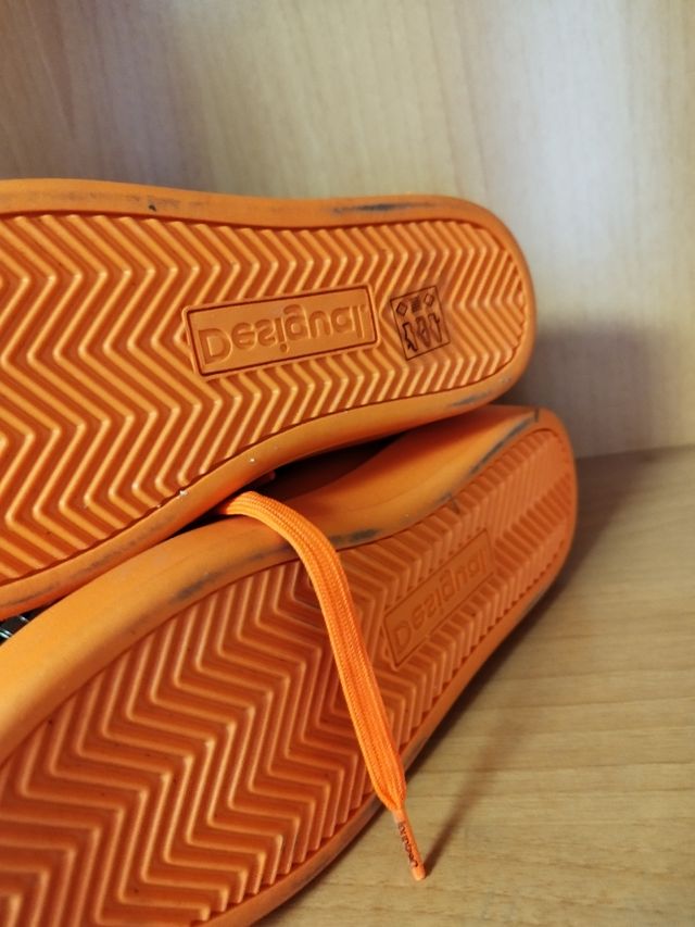 Zapatillas desigual naranja 🧡 talla 38
