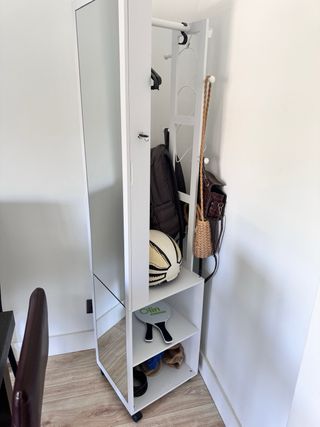 Armario Tocador con espejo y ruedas