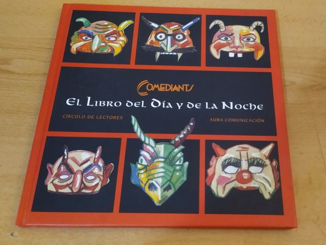 Comediants El libro del día y de la noche