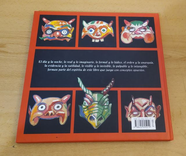 Comediants El libro del día y de la noche