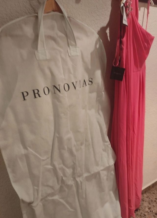 Vestido largo firma Pronovias 